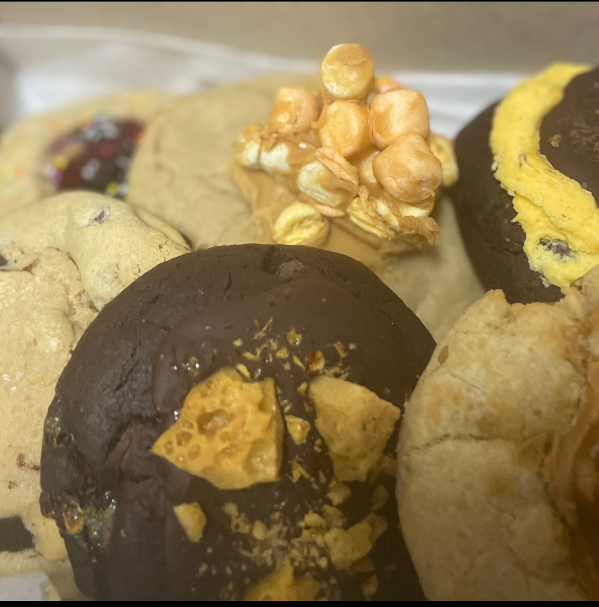 1/2 Dozen Cookie box